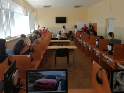 Cargill България се включи в кариерни работилници, организирани от фондация „Стъпка за България“ за гимназисти в Нови Искър