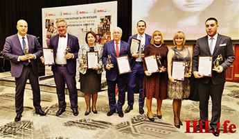 Огнян Герджиков награди борбена вдовица за Адвокат на годината